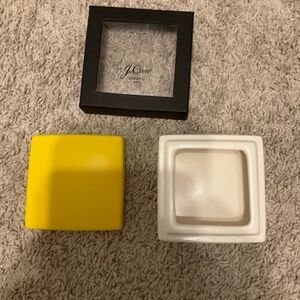 J.CREW CERAMIC JEWELRY TRINKET BOX. IVORY YELLOW.